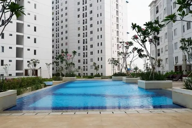 Nice and Comfy 2BR Bassura City Apartment near Mall