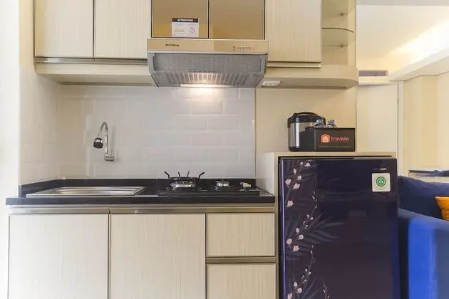 Nice and Comfy 2BR Bassura City Apartment near Mall - Mutfak
