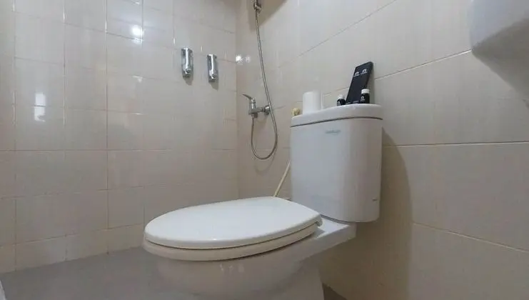 Nice And Comfy Studio At Amethyst Apartment