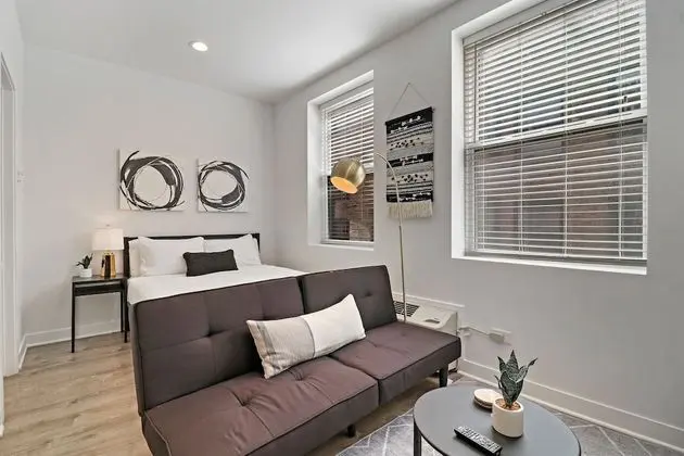 Nice & Comfy Studio Apt in Uptown