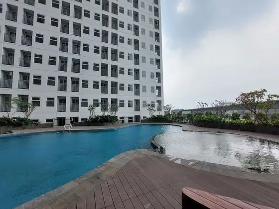 Nice And Comfy Studio At Serpong Garden Apartment - Havuz