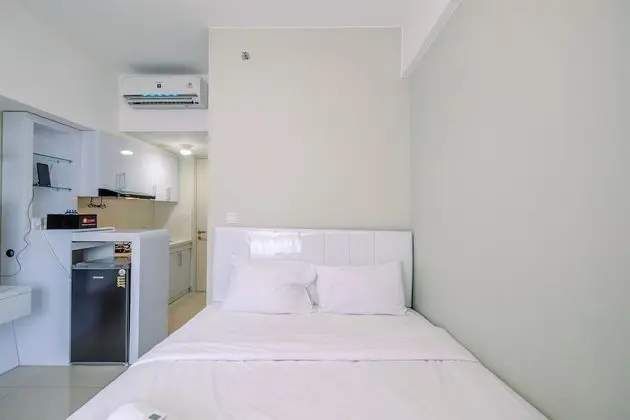 Nice And Comfy Studio At Springlake Summarecon Apartment