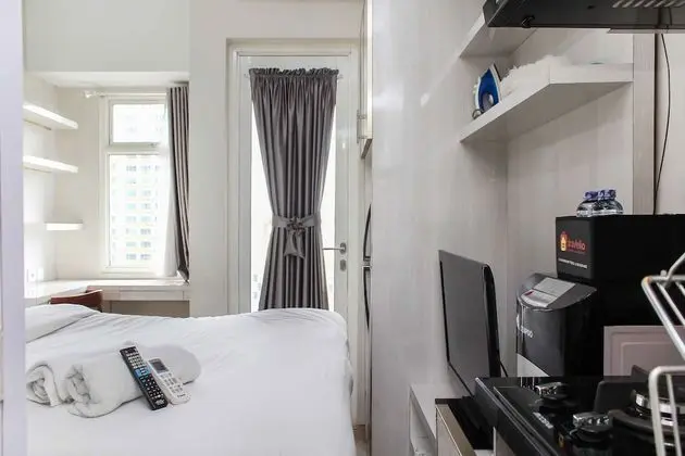 Nice And Cozy Studio Apartment At Springlake Summarecon Bekasi