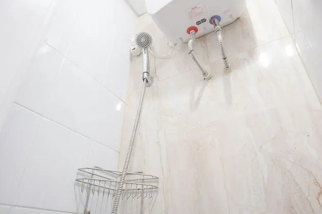 Nice And Cozy Studio At Signature Park Tebet Apartment - Banyo Tipleri