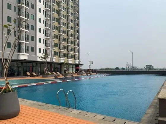 Nice And Elegant Studio At Osaka Riverview Pik 2 Apartment