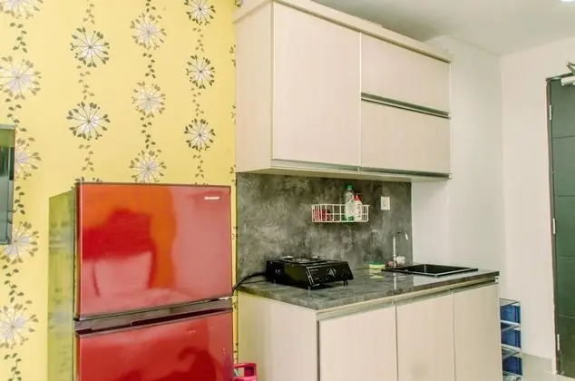 Nice And Elegant Studio At Paramount Skyline Apartment - Mutfak