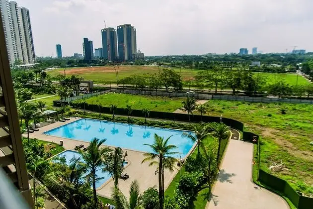 Nice And Fancy Studio Room At Sky House Bsd Apartment - Havuz