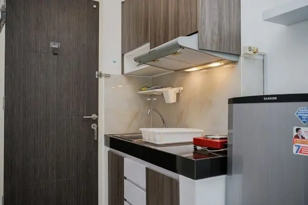 Nice And Fancy Studio At Serpong Garden Apartment - Mutfak