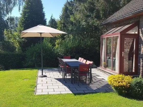 Nice Holiday Farmhouse Located in Sourbrodt near Ski Resort of Ovifat