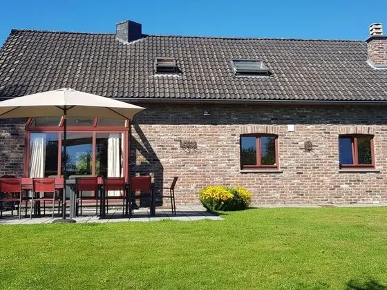 Nice Holiday Farmhouse Located in Sourbrodt near Ski Resort of Ovifat - Öne Çıkan Resim