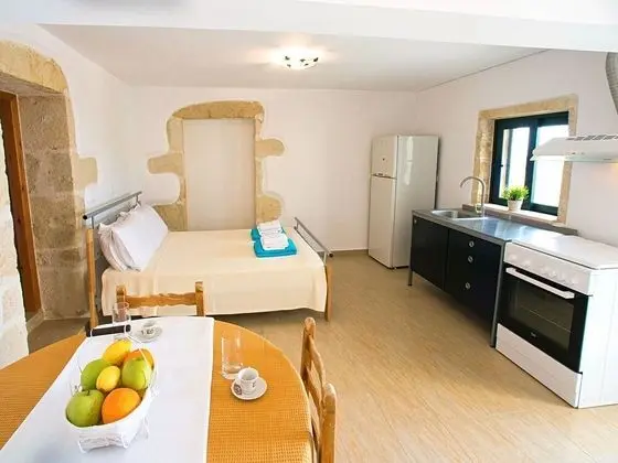 Nice Holiday Home with Heated Swimming Pool & Sea View near Kavros - Oda