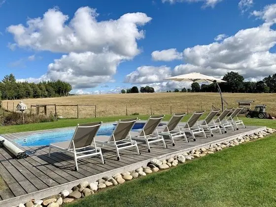 Nice House With Swimming Pool, Pleasantly Renovated - Havuz