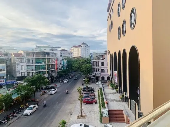 Nice Hue Hotel