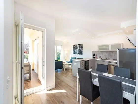 Nice Villa With Private Pool, Fenced Garden, Roofed Terrace, Near the Beach