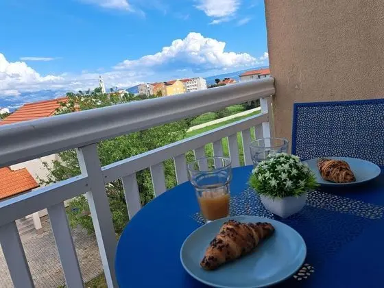 Nice Small Apartment With a sea View - Yerinde Yemek