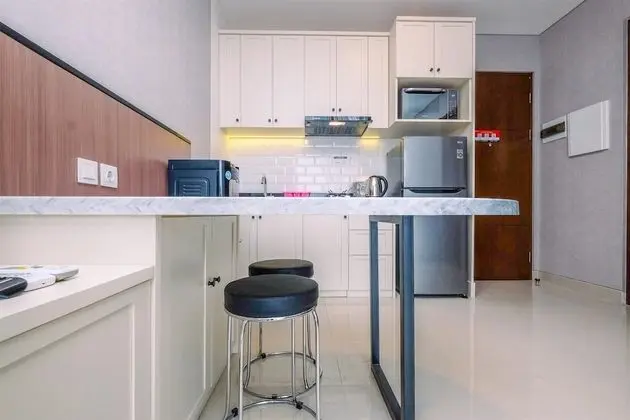Nice And Strategic 1Br At Ciputra World 2 Apartment - Mutfak