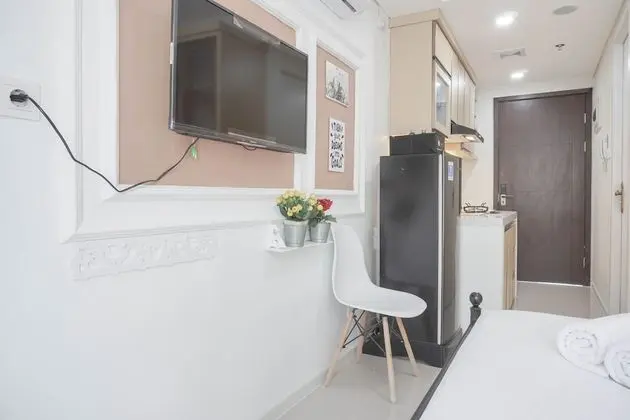 Nice And Strategic Studio At Daan Mogot City Apartment - İç Mekan