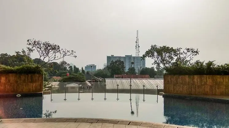 Nice Studio At Serpong Greenview Apartment - Havuz