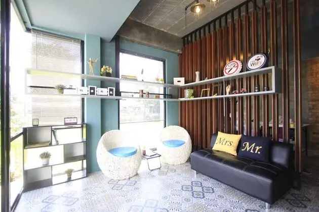 The Nichehome - A Lovely Waterside Living - Lobi