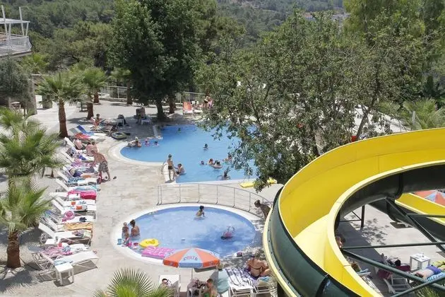 Nicholas Park Hotel - Havuz
