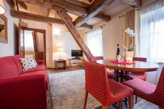 The Nicholas Hotel Residence - Oda