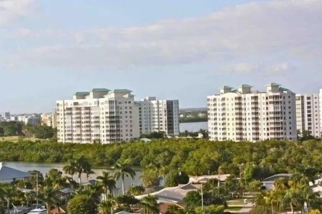 Nick's Waterside Condo