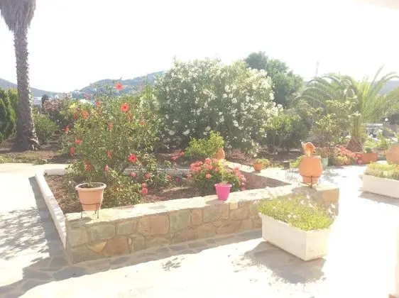 Nicolas Studios - Dış Mekan