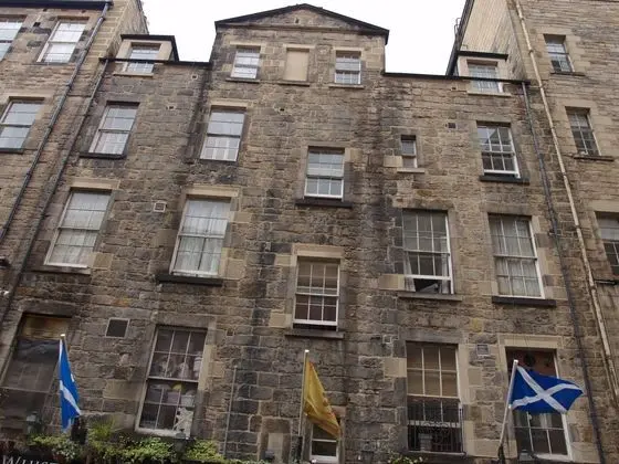 Niddry Street Apartments