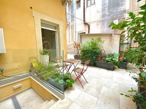 Nido con Cortile Vicino al Tempio di Apollo by Wonderful Italy