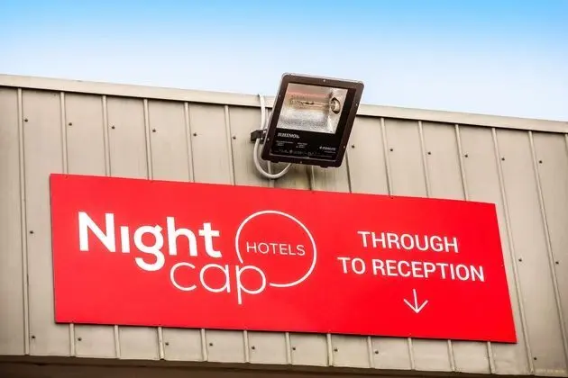Nightcap at Excelsior Hotel - Dış Mekan