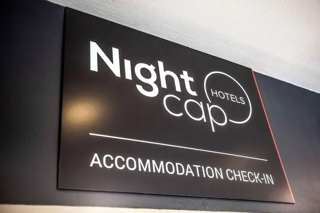 Nightcap at High Flyer Hotel - Genel
