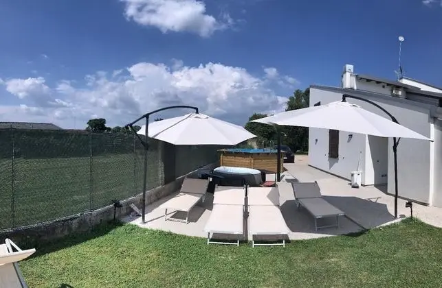 Niifty Intera Villa Piscina Relax Idromassaggio e Sauna