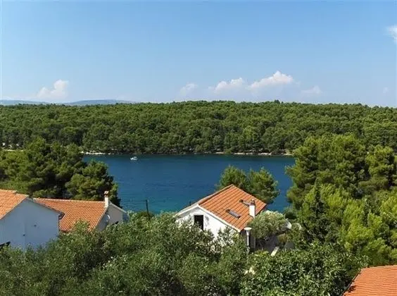 Nik - 50m From Beach - A5