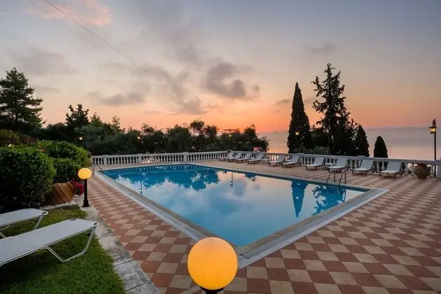 Niki Apartments - Havuz