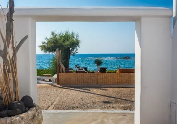 Niki Savvas Studio & Suites - İç Mekan
