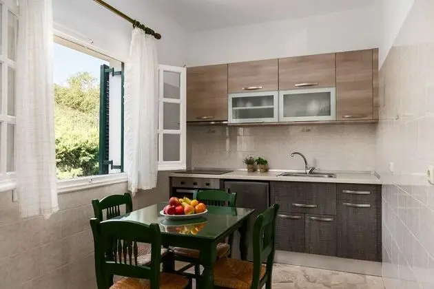 Nikiforos Apartments by Konnect, Mesongi - Mutfak