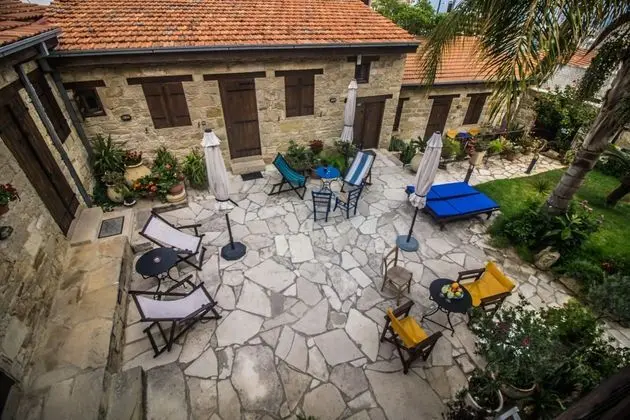 Nikis House