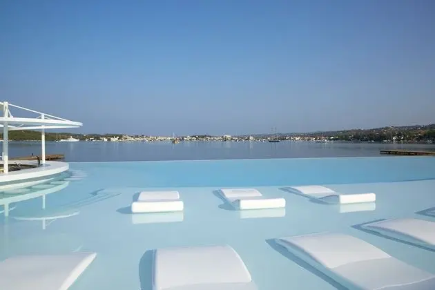 Nikki Beach Resort & Spa Porto Heli - Havuz