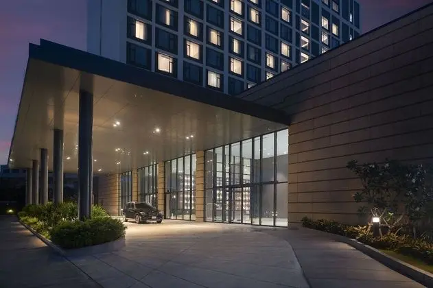 Hotel Nikko Amata City Chonburi - Dış Mekan