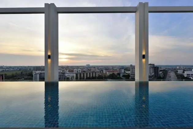 Hotel Nikko Amata City Chonburi - Havuz