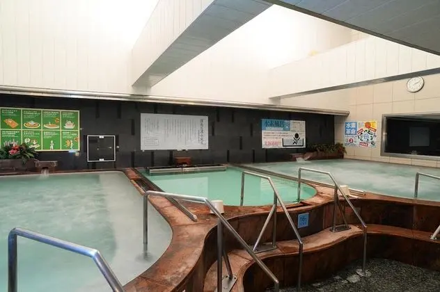 Nikoh Capsule Hotel Refre - Hostel - Caters to Men - Havuz