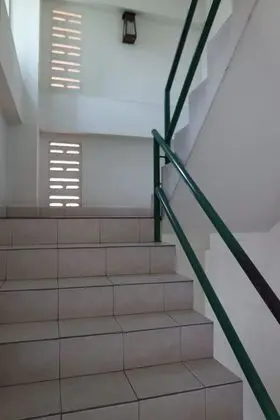 Nikom Court - İç Mekan