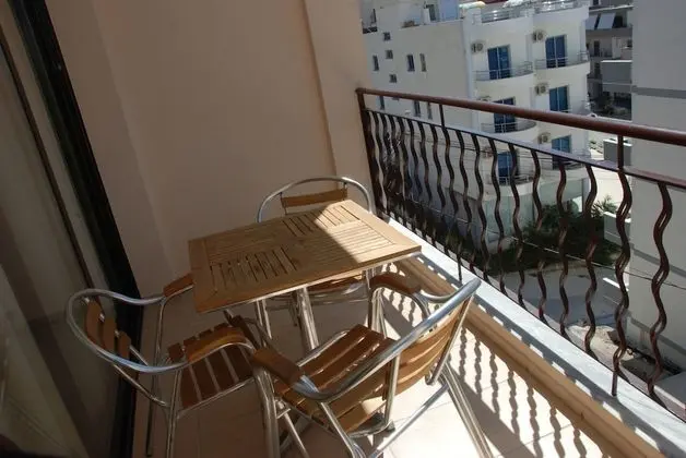 Nikos Hotel and Apartments - Öne Çıkan Resim