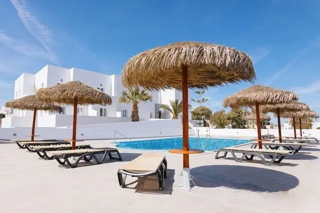 Nikos Hotel