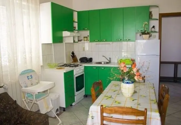 Nikša - 10 m From Beach - A2 Zeleni - Oda Düzeni