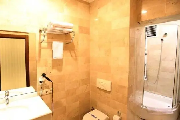 Nil Hotel