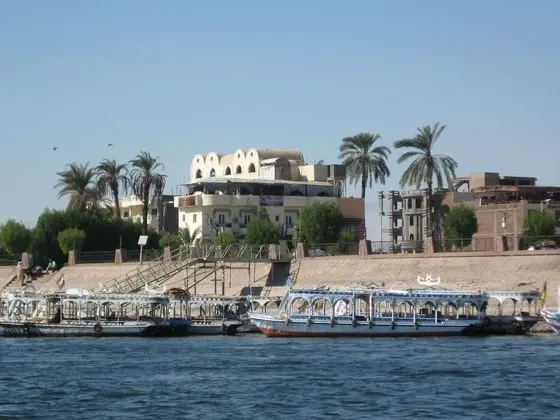 Nile Valley Hotel & Restaurant - Dış Mekan