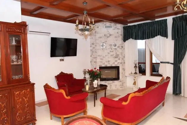 Nilly's Central Luxury Apartments