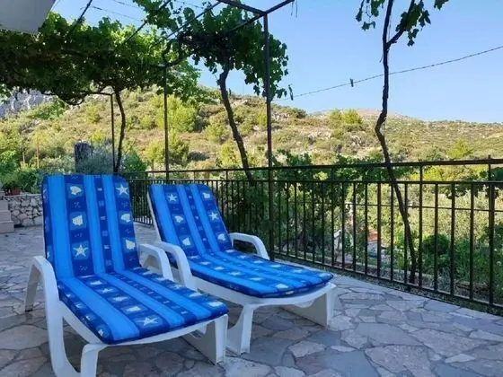 Nina - Free Private Parking - A4