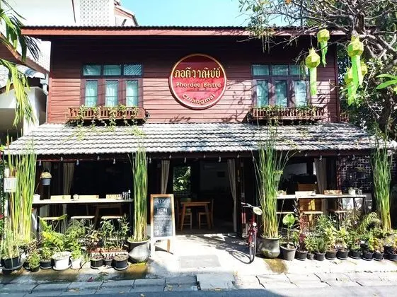 Nine-Kai-Mon Boutique Hotel